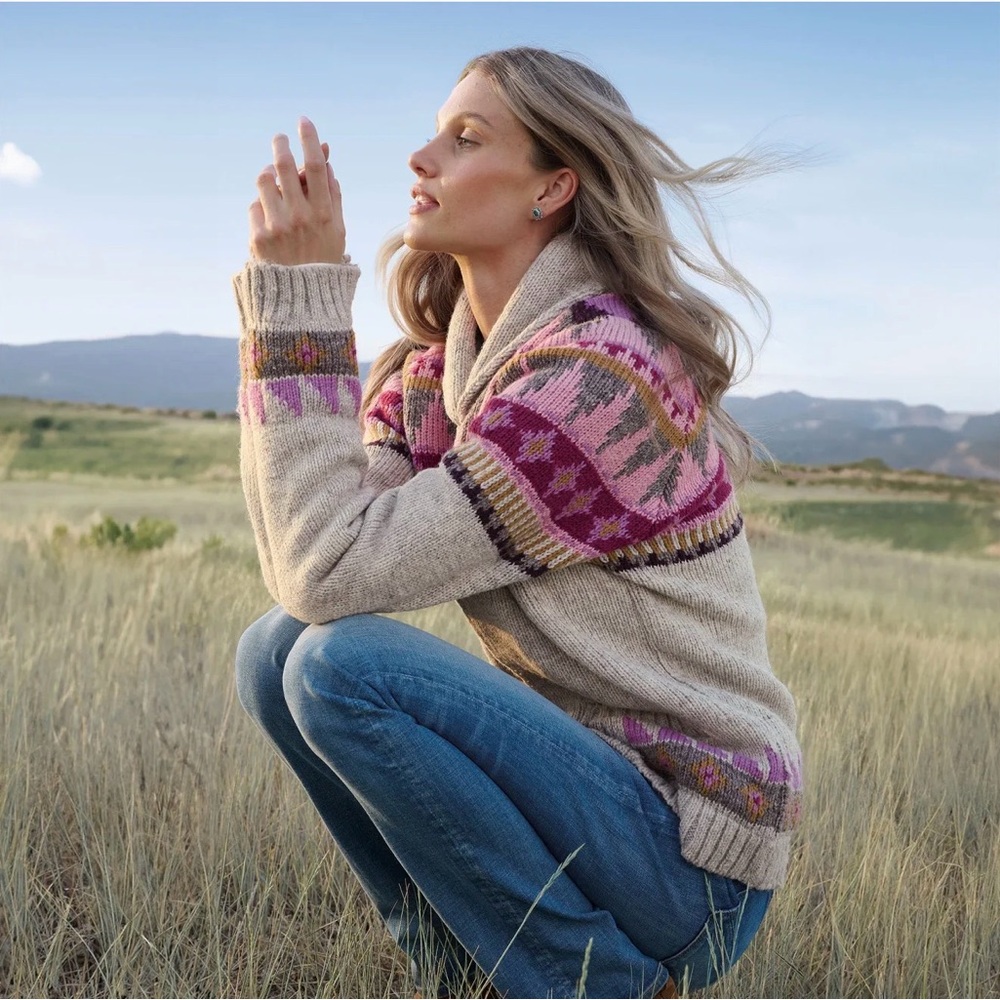 Lost Horizons “Ice Rose Cardigan” New with tags.